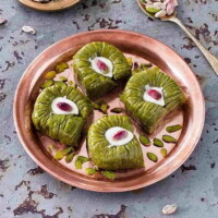 Hafiz Mustafa Baklava-with-Pistachio-(Pasha)