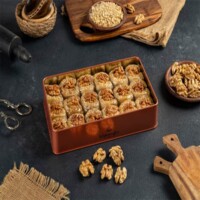 Koskeroglu Luxury Baklava with Walnut Metal Box 750 gr (26.46oz)