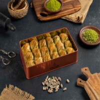 Koskeroglu Mussel Baklava with Pistachio Metal Box 815 gr (28.75oz)