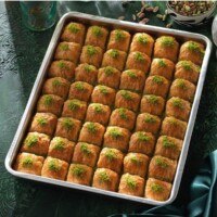 Koskeroglu Square Baklava with Pistachio on a Tray